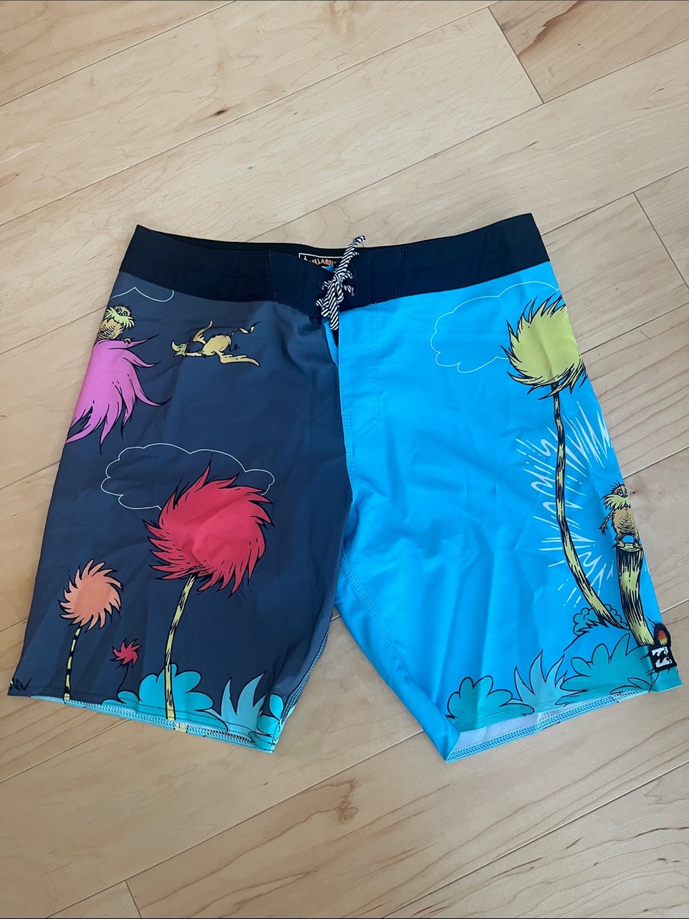 Men’s billabong swim trunks